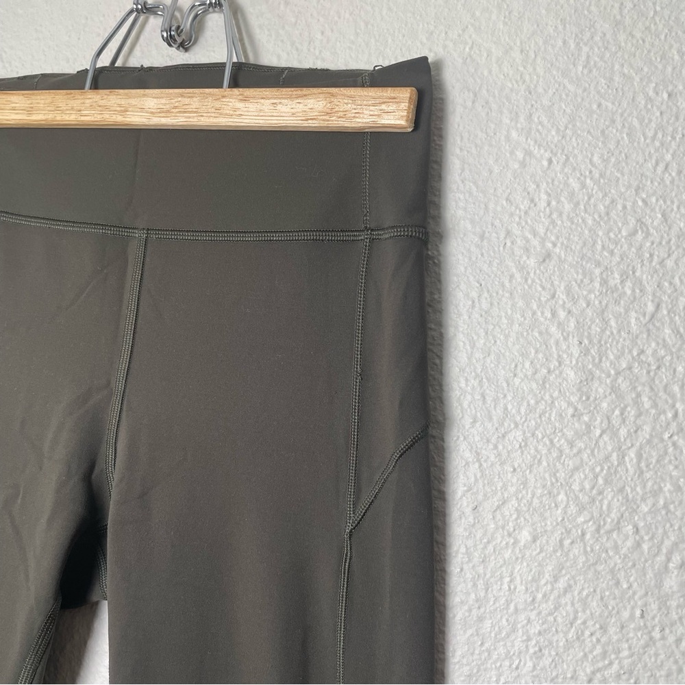 Lululemon In Motion 25” Leggings Women’s 6 Olive Green Tight Workout Athletic - Picture 5 of 11